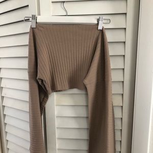 PLT - Off-the-Shoulder Crop Top